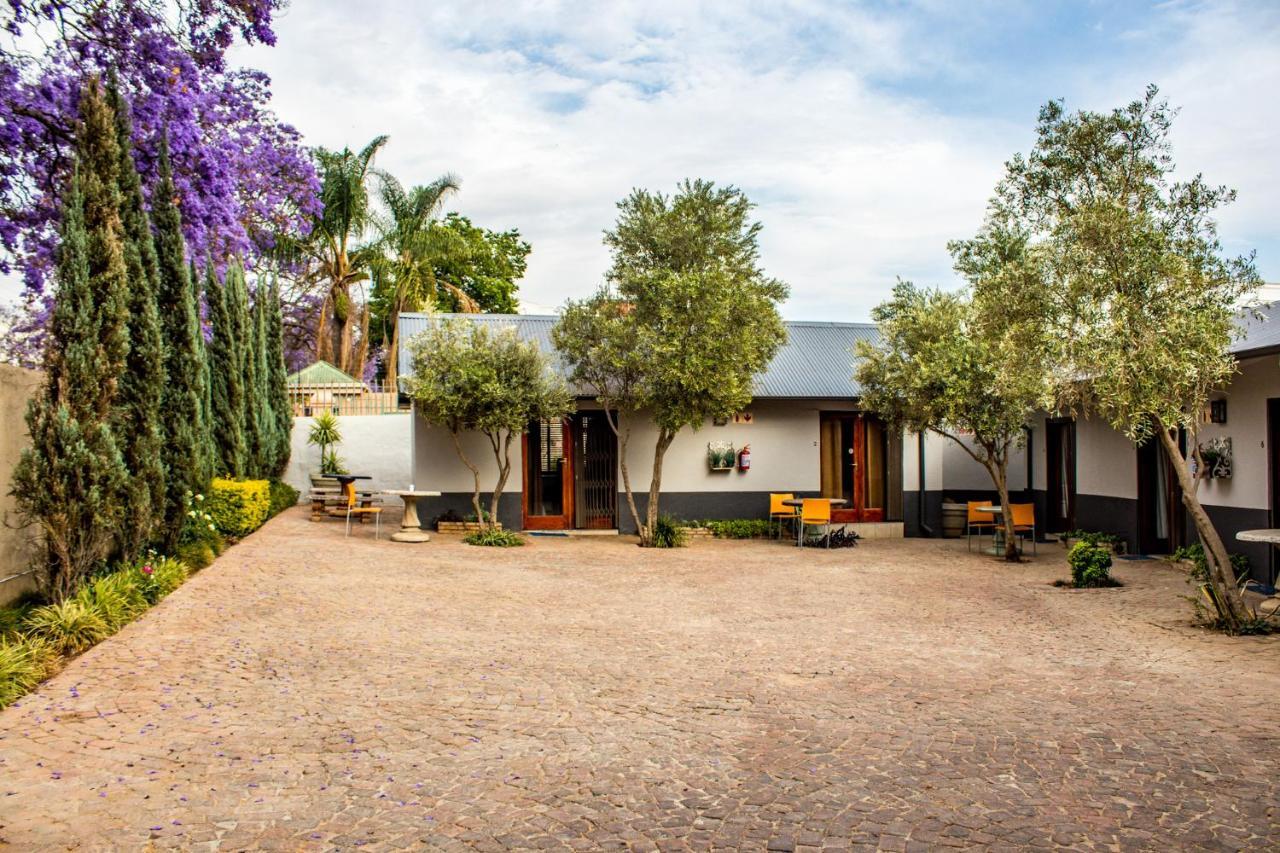 Pro Active Guest House Pretoria Exterior photo